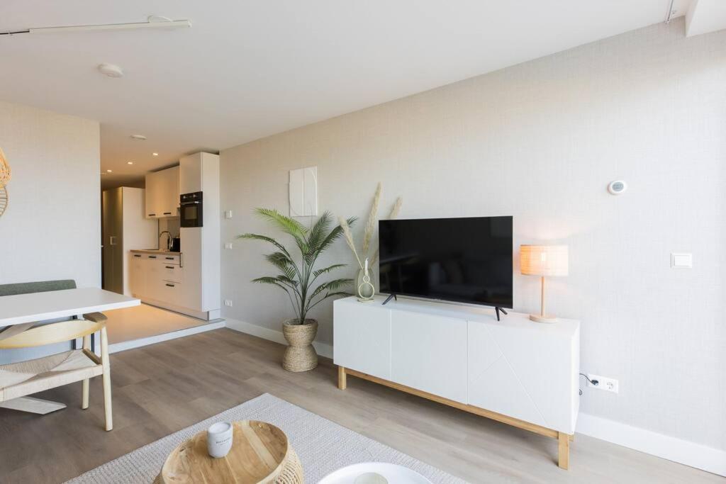 Haya Sieview - 'zwarte Pad' Apartment *